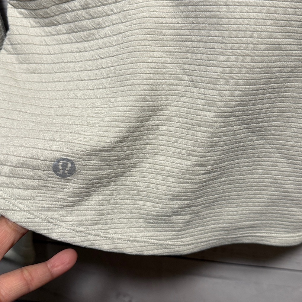 Lululemon pullover - Picture 10 of 10